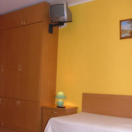 Nocleg ze śniadaniem Dom Gościnny Pod Brzozami