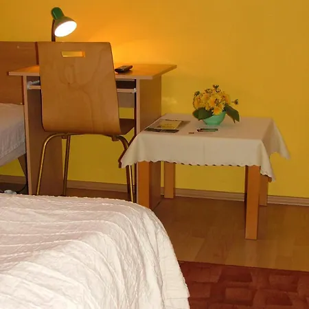 Bed & Breakfast Dom Goscinny Pod Brzozami Poznan