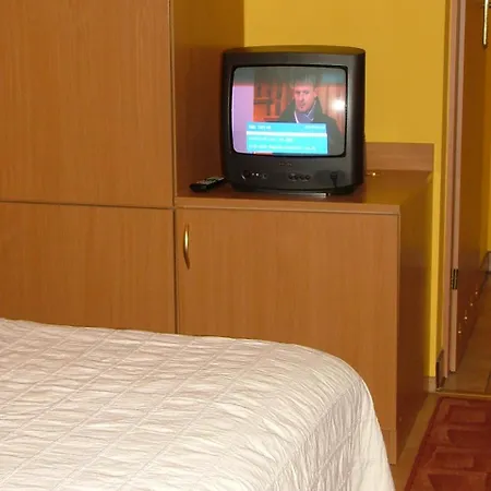 Bed & Breakfast Pod Brzozami 3*