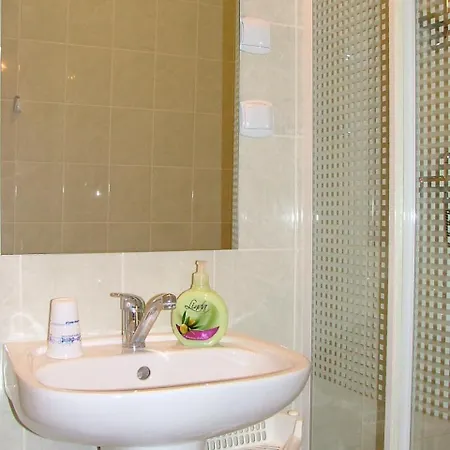 Bed & Breakfast Dom Goscinny Pod Brzozami Poznan