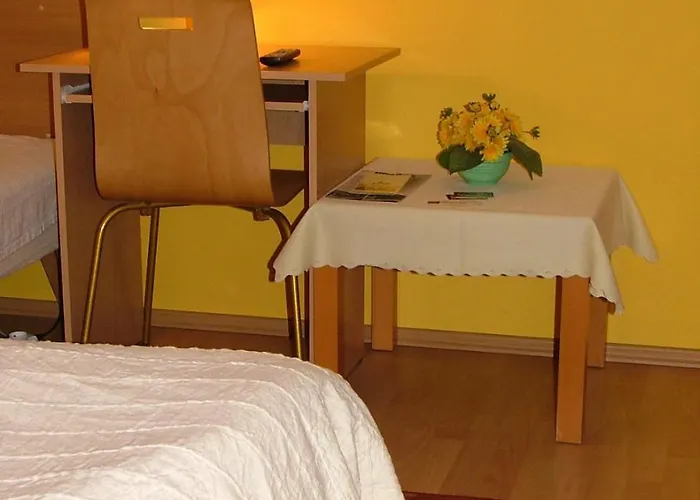 Bed & Breakfast Dom Goscinny Pod Brzozami Poznan