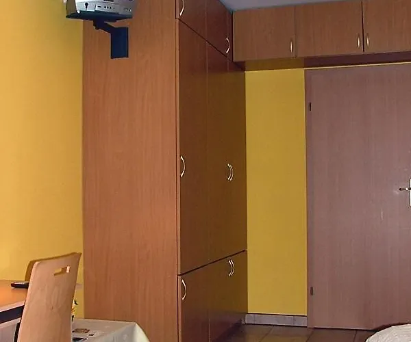 Dom Goscinny Pod Brzozami